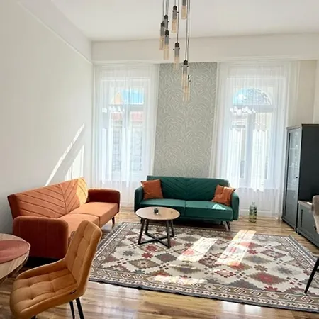 Alexander Apartmán Pápa